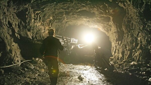 烏軍對頓涅茨克人民共和國一礦井的炮擊致近300名礦工被困井下 - 俄羅斯衛星通訊社