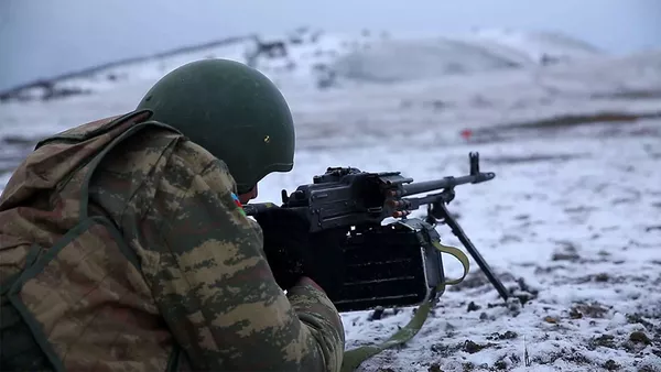 Азербайджанский военный - 俄羅斯衛星通訊社