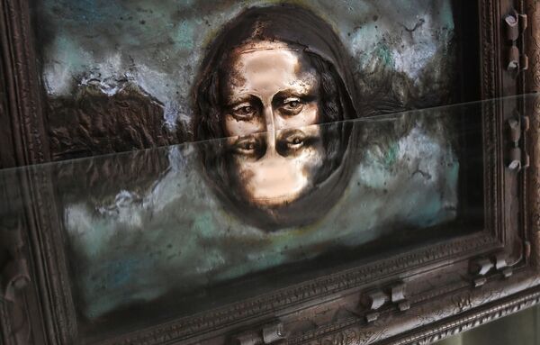 艺术家穆拉特·米尼巴耶夫复制“达芬奇《蒙娜丽莎·德尔·乔孔多》”画像。 - 俄罗斯卫星通讯社