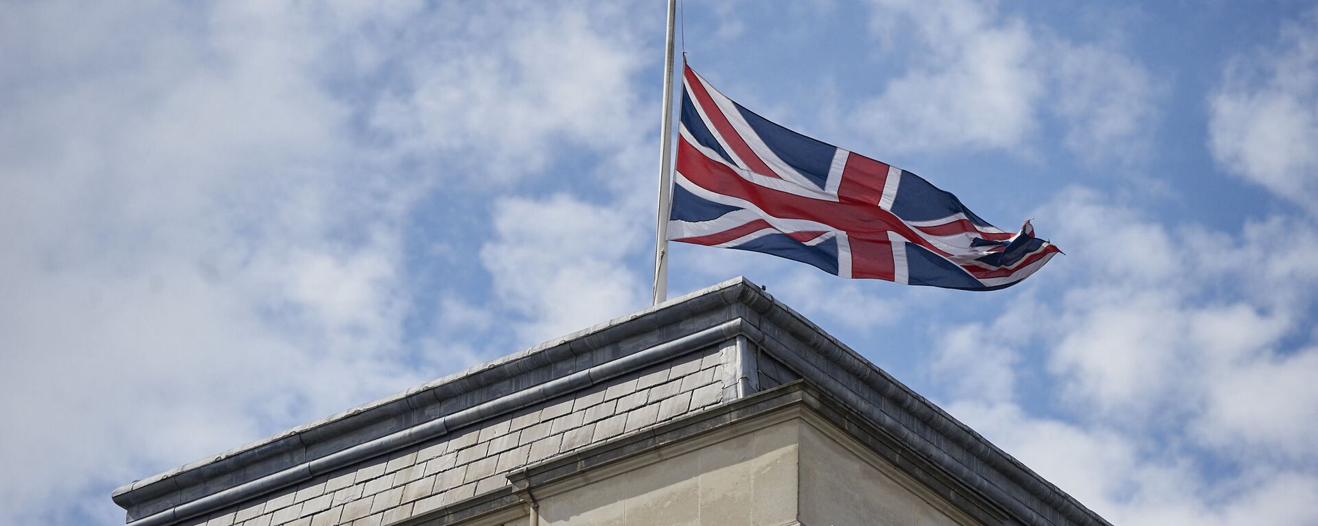 Британский флаг над зданием Министерство иностранных дел Великобритании в Лондоне - 俄罗斯卫星通讯社, 1920, 06.08.2021