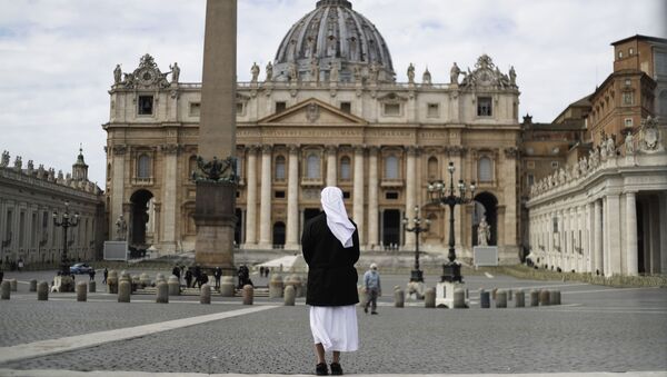 Монахиня на площади Святого Петра в Ватикане - 俄羅斯衛星通訊社