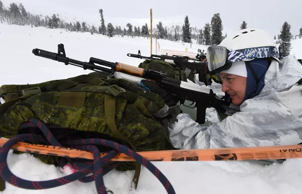 克拉斯諾亞爾斯克邊疆區的俄軍全軍滑雪登山比賽現場。 - 俄羅斯衛星通訊社