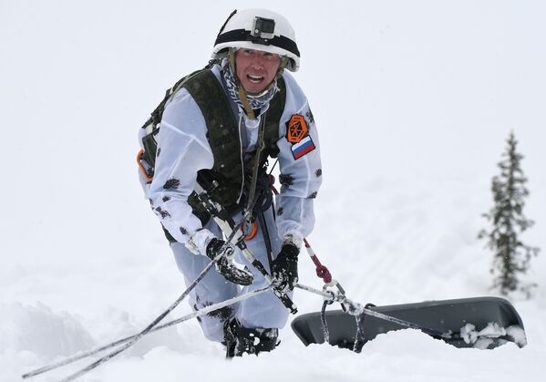 克拉斯諾亞爾斯克邊疆區的俄軍全軍滑雪登山比賽現場。 - 俄羅斯衛星通訊社