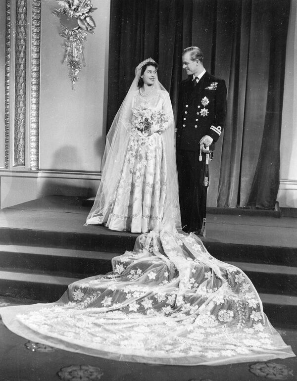 菲利普亲王与伊丽莎白二世婚礼留影。 - 俄罗斯卫星通讯社