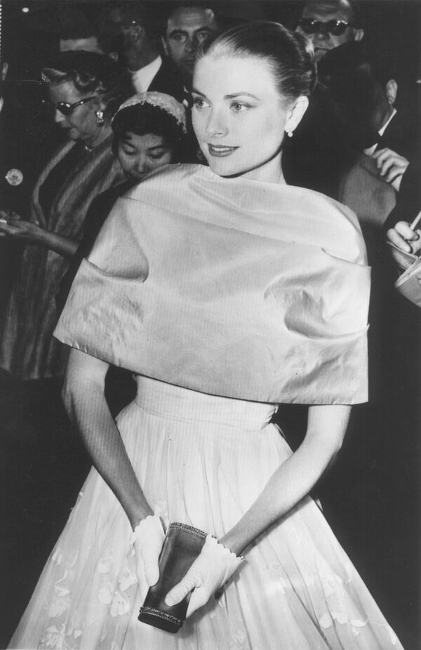 格蕾丝·凯利参加1956年奥斯卡金像奖颁奖典礼。 - 俄罗斯卫星通讯社