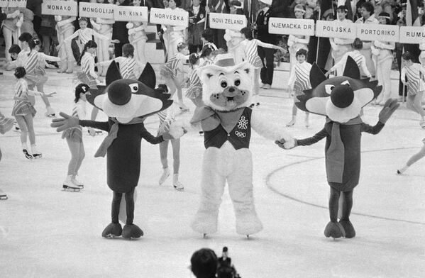 1984年南斯拉夫萨拉热窝冬奥会吉祥物乌科狼。 - 俄罗斯卫星通讯社