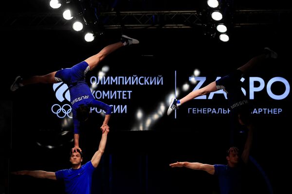 模特展示俄羅斯隊奧運官方制服。 - 俄羅斯衛星通訊社