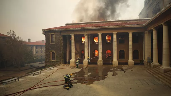 Пожар в Cape Town University ЮАР - 俄羅斯衛星通訊社
