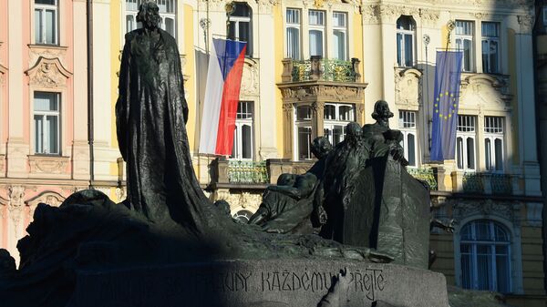 Памятник Яну Гусу на Староместской площади в Праге.  - 俄罗斯卫星通讯社