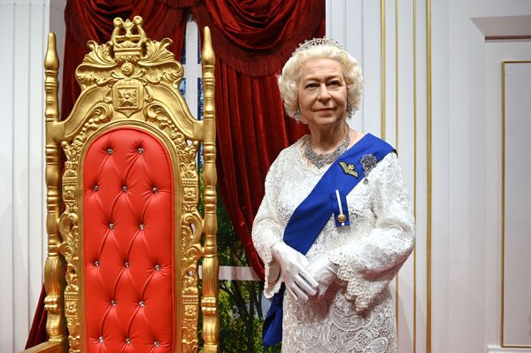 索契DEJAVU蜡像馆里的英女王伊丽莎白二世的蜡像。 - 俄罗斯卫星通讯社