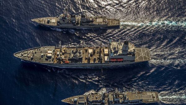 Военный корабль Королевского флота HMS Argyll присоединился к ВМС США для двухдневной комбинированной тренировки в Южно-Китайском море. - 俄罗斯卫星通讯社