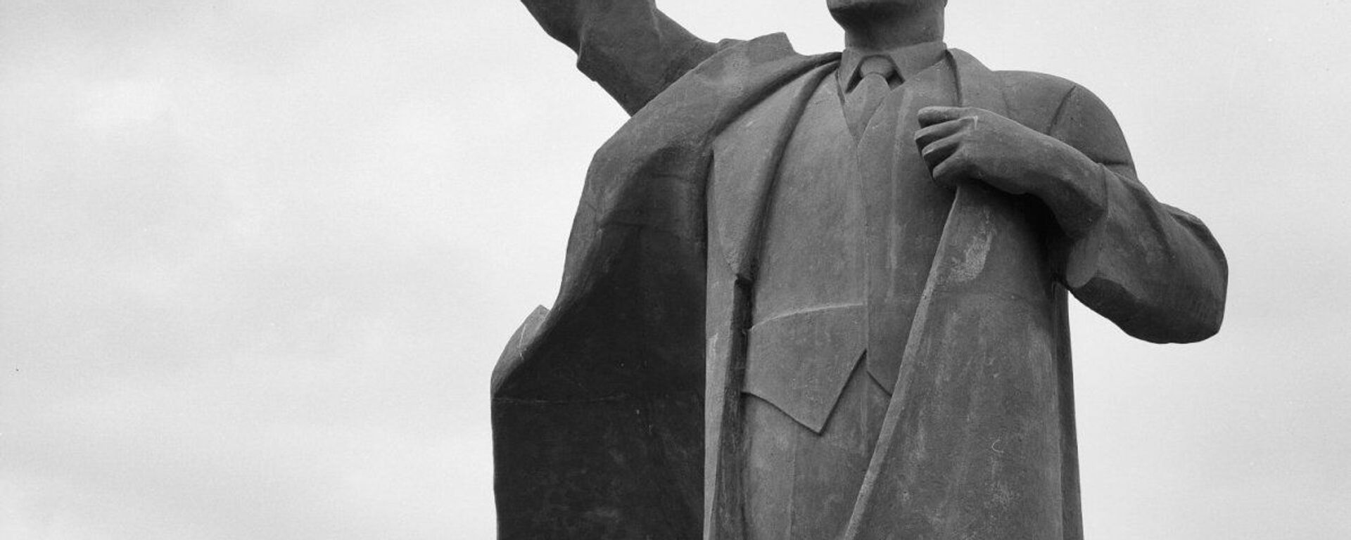 雕塑家家科季欣所创作的列宁向前伸手 - 俄罗斯卫星通讯社, 1920, 19.04.2022