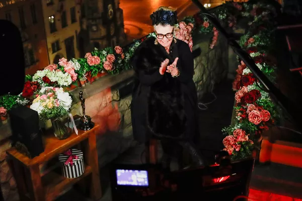 造型師克勞迪婭·斯托爾茲在布拉格參加第93屆奧斯卡頒獎典禮轉播晚會。 造型師克勞迪婭·斯托爾茲在布拉格參加第93屆奧斯卡頒獎典禮轉播晚會。 - 俄羅斯衛星通訊社