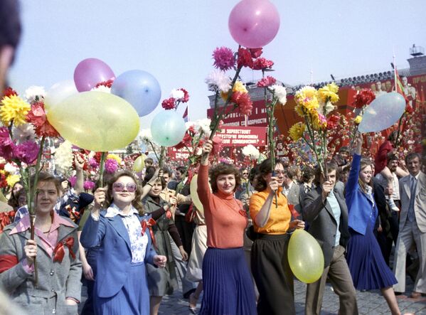 1980年，莫斯科红场劳动节游行。 - 俄罗斯卫星通讯社