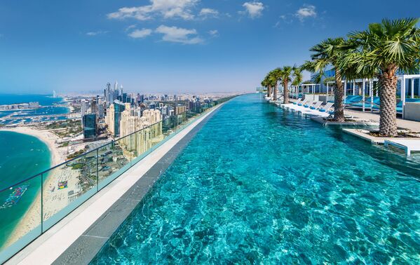 世界最高的迪拜海灘度假村全景游泳池。 - 俄羅斯衛星通訊社