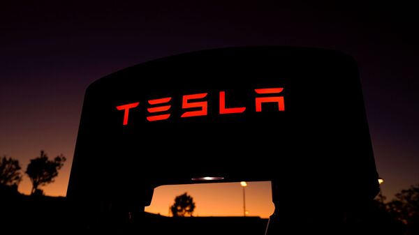 Заправка для электрокаров Tesla. Калифорния - 俄罗斯卫星通讯社