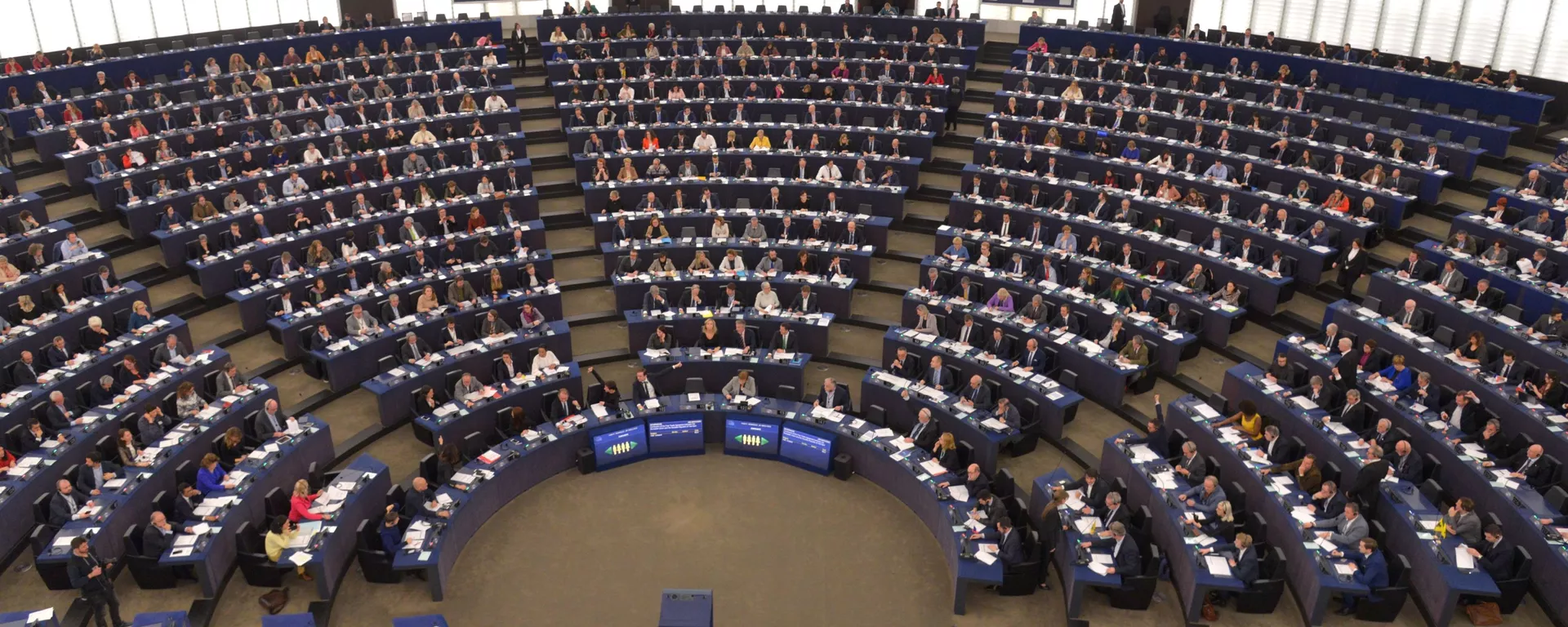 Пленарная сессия Европарламента - 俄羅斯衛星通訊社, 1920, 17.05.2021