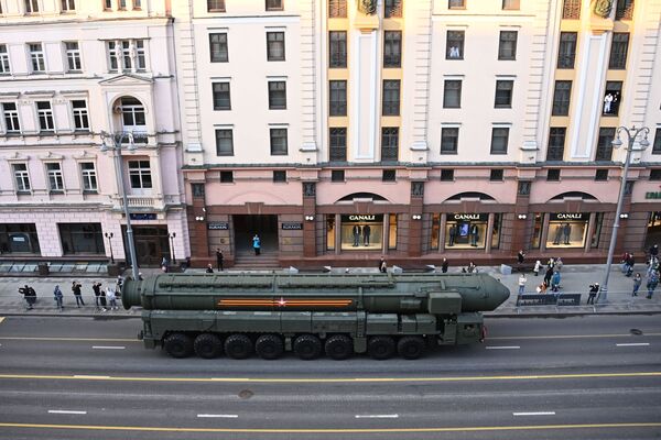 在紅場彩排開始之前，軍人們已在莫斯科州阿拉比諾的特別場地上進行了11次操練。 - 俄羅斯衛星通訊社