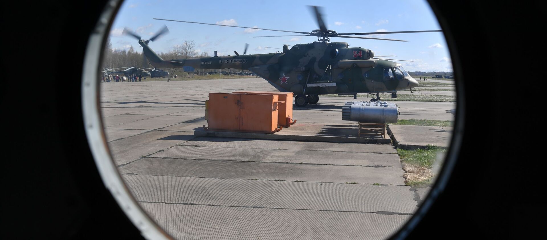 据俄紧急情况部克拉斯诺亚尔斯克边疆区分局消息，一架米-8直升机在该区北部迫降，无人伤亡 - 俄罗斯卫星通讯社, 1920, 11.11.2021