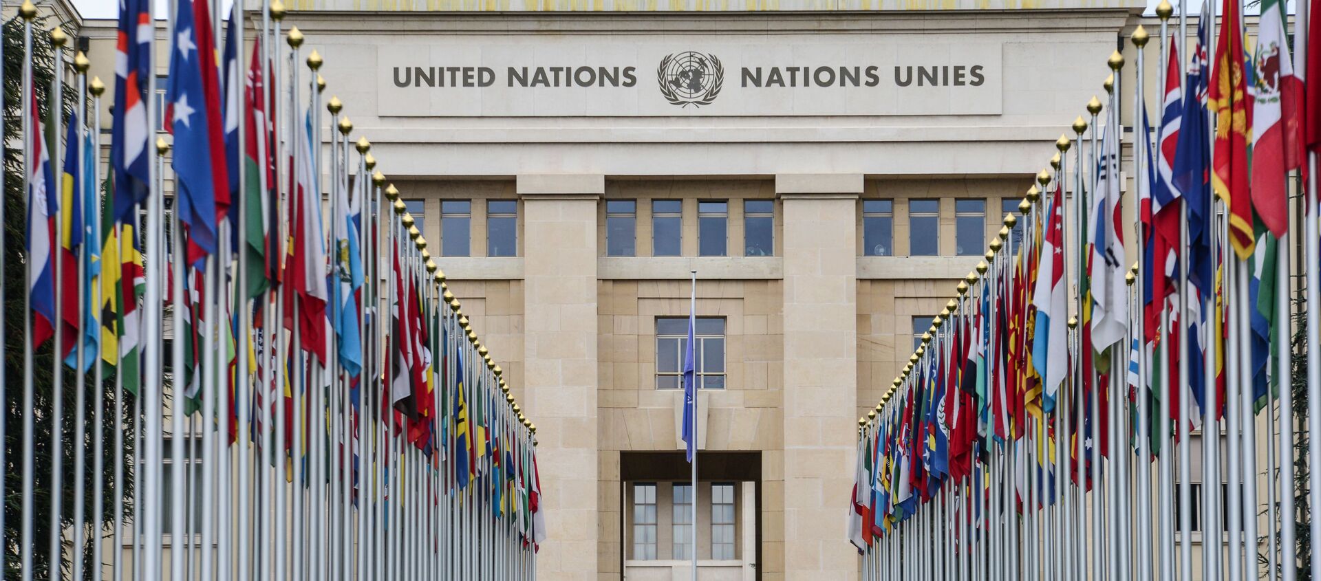 Аллея флагов возле здания ООН в Женеве, Швейцария - 俄羅斯衛星通訊社, 1920, 29.11.2021