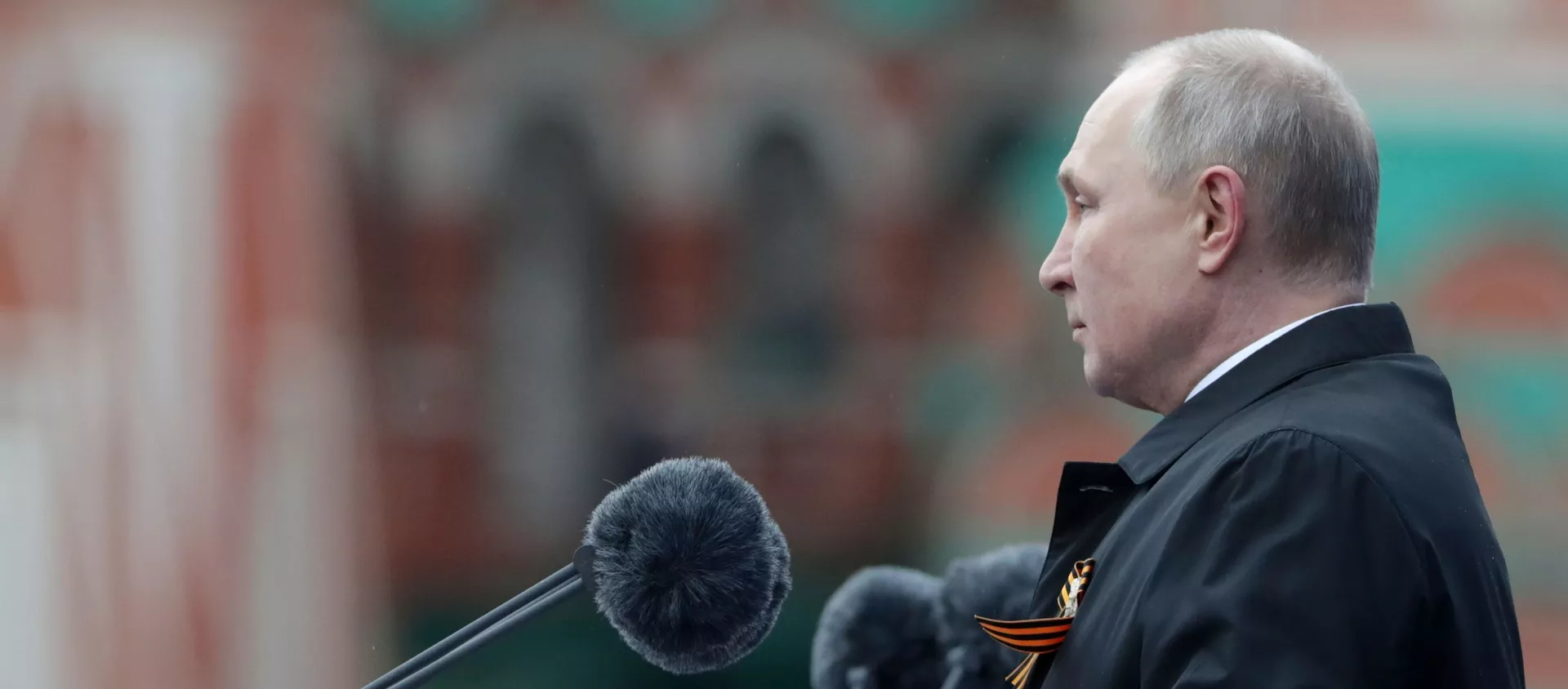 9 мая 2021. Президент РФ - верховный главнокомандующий вооруженными силами РФ Владимир Путин выступает на военном параде в ознаменование 76-й годовщины Победы в Великой Отечественной войне 1941-1945 годов на Красной площади в Москве. - 俄羅斯衛星通訊社, 1920, 09.05.2021