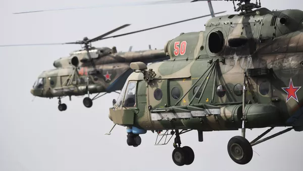 Вертолеты Ми-8 АМТШ во время воздушной части парада Победы. Вертолеты Ми-8 АМТШ во время воздушной части парада Победы. - 俄羅斯衛星通訊社