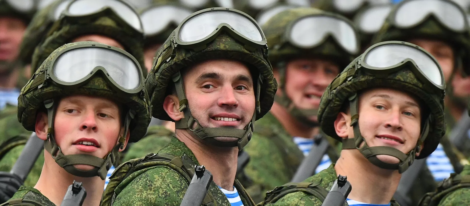 普京向空降部隊官兵和退伍軍人致以節日祝賀 - 俄羅斯衛星通訊社, 1920, 02.08.2021