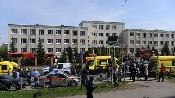 Ситуация у школы в Казани, в которой неизвестные открыли огонь - 俄羅斯衛星通訊社
