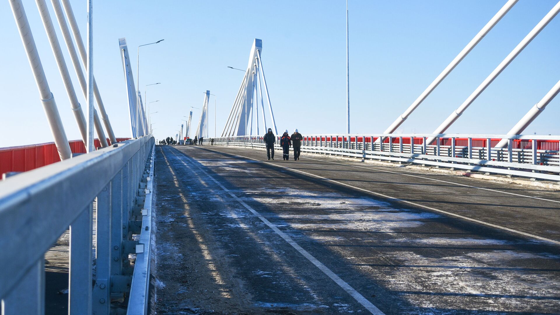 俄媒：经过俄中跨境大桥车辆数量在20辆左右 - 俄罗斯卫星通讯社, 1920, 22.06.2022