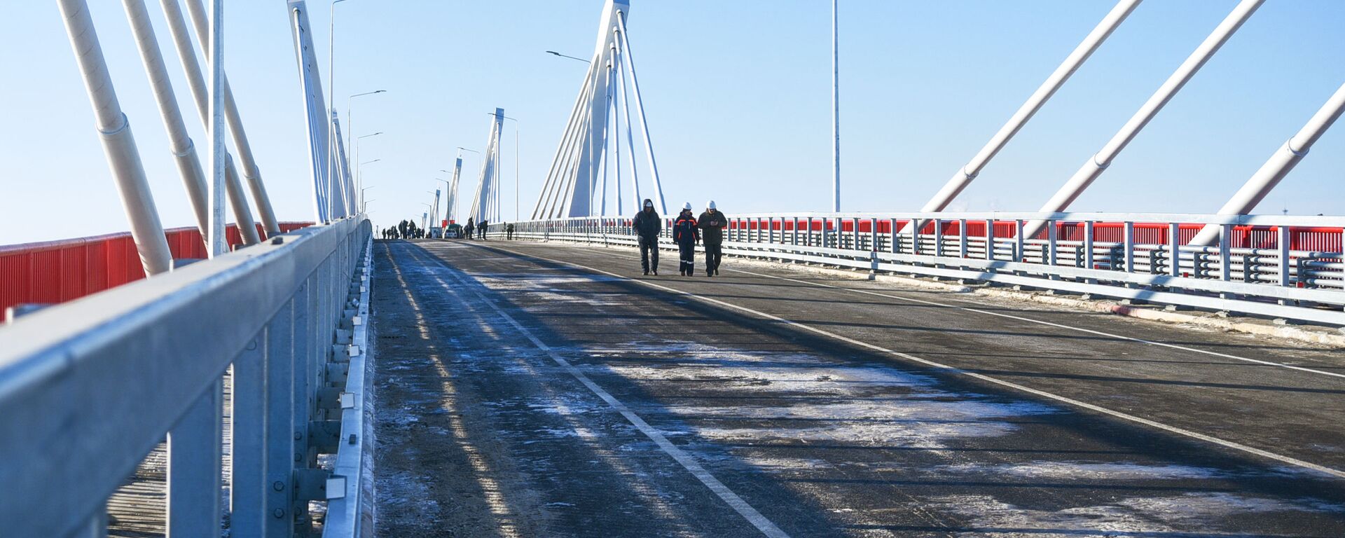 俄媒：经过俄中跨境大桥车辆数量在20辆左右 - 俄罗斯卫星通讯社, 1920, 22.06.2022