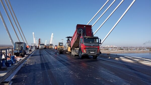 俄中跨境公路大橋“布拉戈維申斯克-黑河”大橋計劃於下月開通貨運 - 俄羅斯衛星通訊社