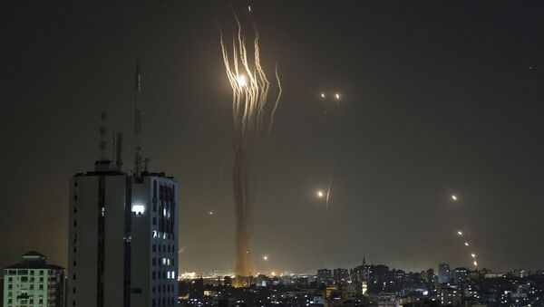 以色列警方：從加沙射向以色列的火箭彈擊中阿什杜德一棟房屋 數人輕傷 - 俄羅斯衛星通訊社