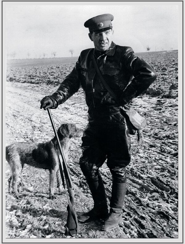 20世紀50年代，蘇聯元帥、兩次獲得“蘇聯英雄”榮譽稱號的瓦西里•伊萬諾維奇•崔可夫在德國狩獵。 - 俄羅斯衛星通訊社