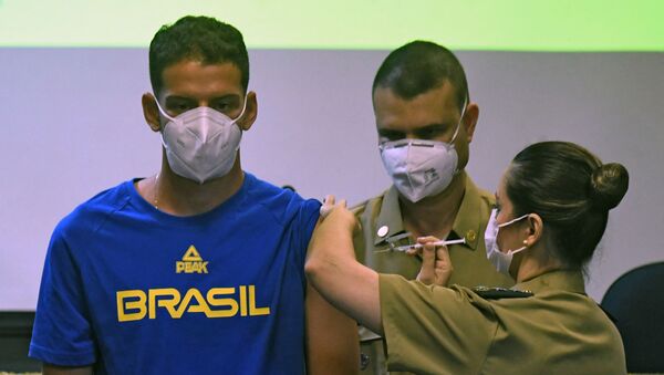 Бразильскому спортсмену сделали прививку от COVID-19 - 俄罗斯卫星通讯社