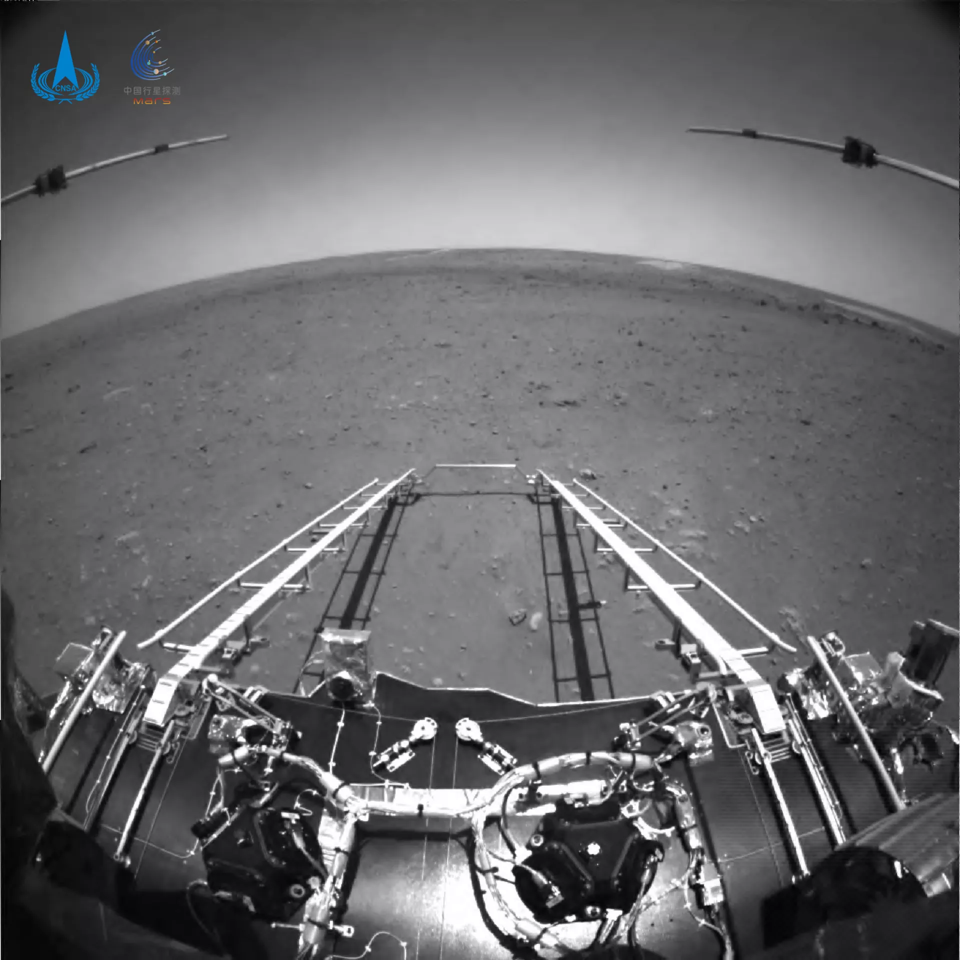 中國祝融號火星車傳回了它拍攝的第一批火星照片 中國祝融號火星車傳回了它拍攝的第一批火星照片 - 俄羅斯衛星通訊社, 1920, 19.05.2021