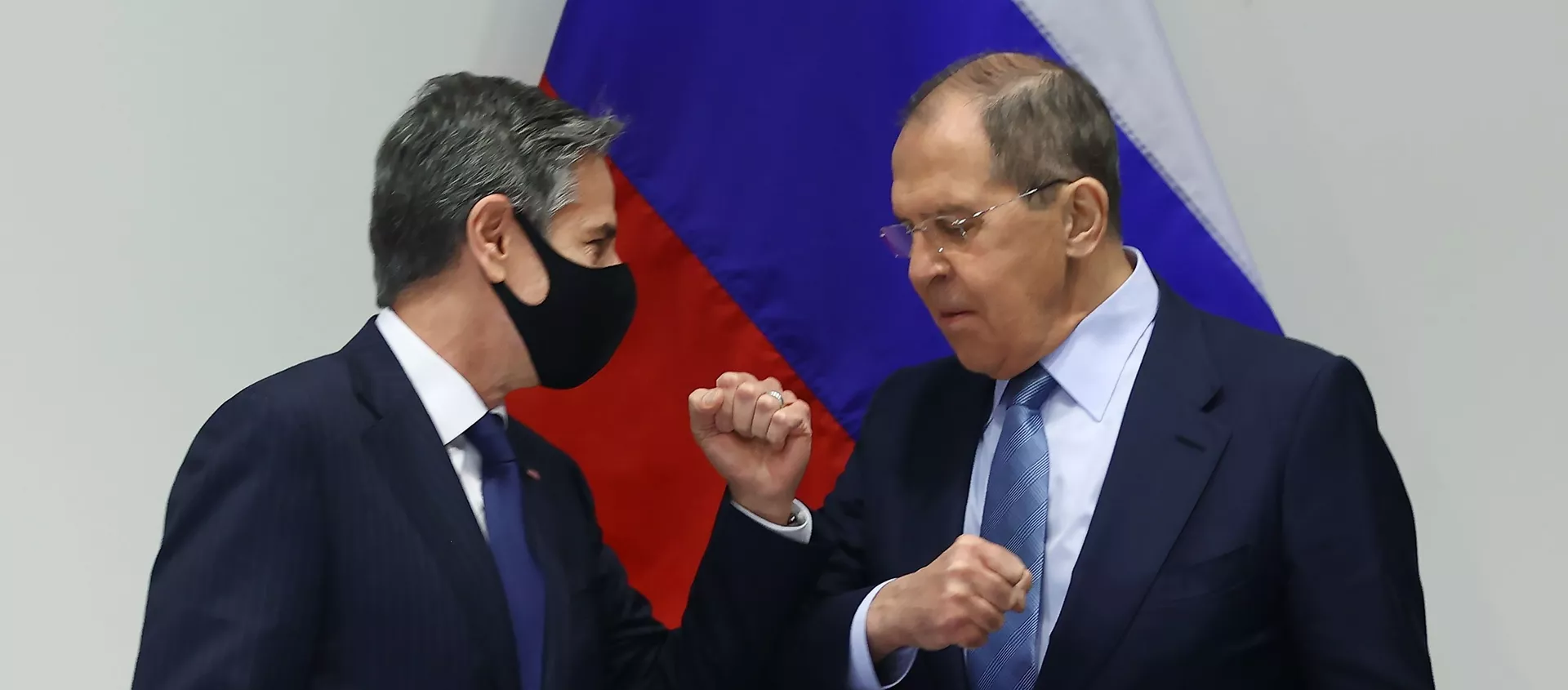 Лавров и Блинкен во время встречи на полях Арктического совета в Рейкьявике. - 俄羅斯衛星通訊社, 1920, 20.05.2021