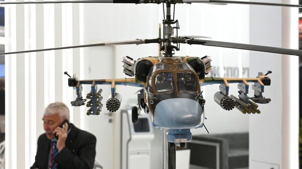 Макет ударного вертолета Ка-52 Аллигатор на XIV Международной выставке вертолетной индустрии HeliRussia 2021 в Москве - 俄羅斯衛星通訊社