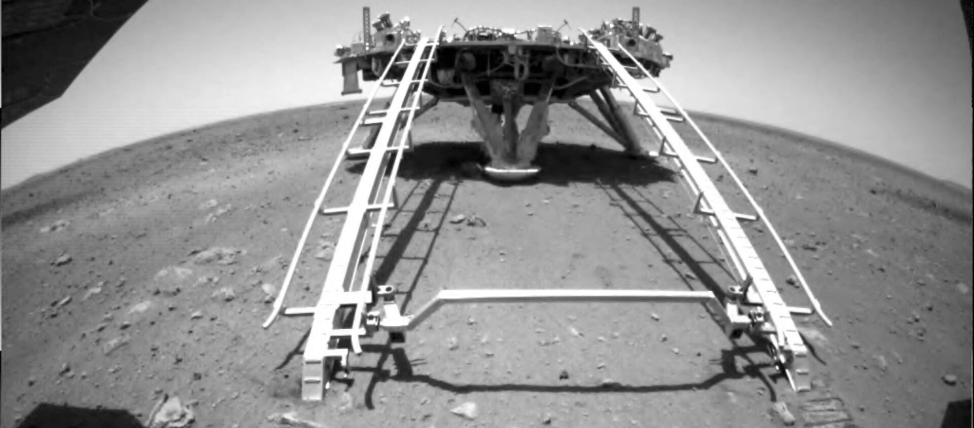 Марсоход Чжужун на Марсе. 22 мая 2021 - 俄羅斯衛星通訊社, 1920, 30.08.2021