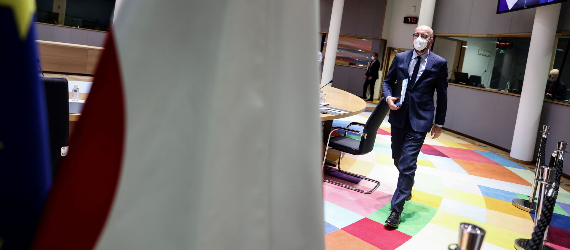 Шарль Мишель во время онлайн саммита Японии и ЕС. 27 мая 2021 - 俄罗斯卫星通讯社, 1920, 28.05.2021