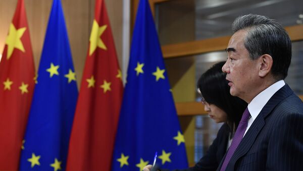 Министр иностранных дел Китая Ван И перед встречей с президентом Европейского совета Шарлем Мишелем в штаб-квартире Совета ЕС в Брюсселе - 俄羅斯衛星通訊社