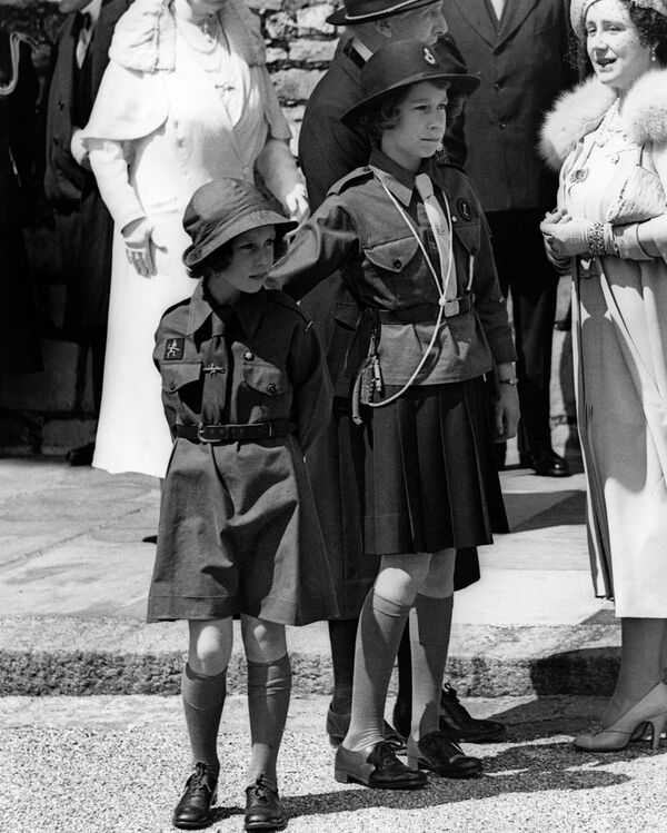 1938年的瑪格麗特公主和伊麗莎白公主。 - 俄羅斯衛星通訊社
