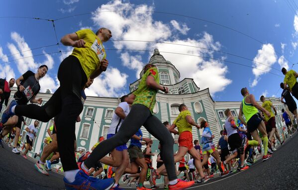 第五届“爱跑，俄联邦”半程马拉松赛。
 - 俄罗斯卫星通讯社