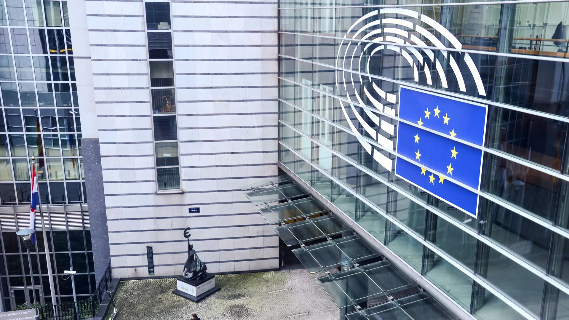 Здание Европарламента в Брюсселе, Бельгия - 俄罗斯卫星通讯社, 1920, 17.04.2022