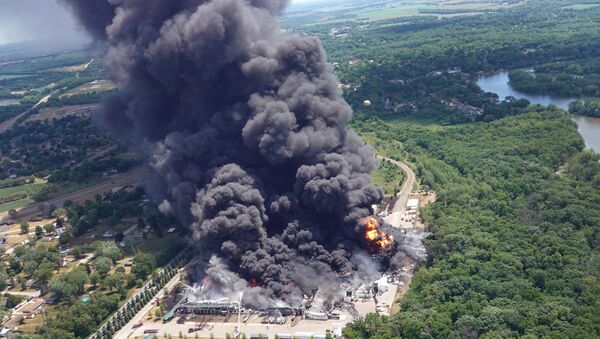 chemical fire at the plant, which produces lubricants - 俄罗斯卫星通讯社