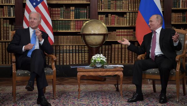 Президент РФ Владимир Путин и президент США Джо Байден во время встречи в Женеве на вилле Ла Гранж - 俄罗斯卫星通讯社