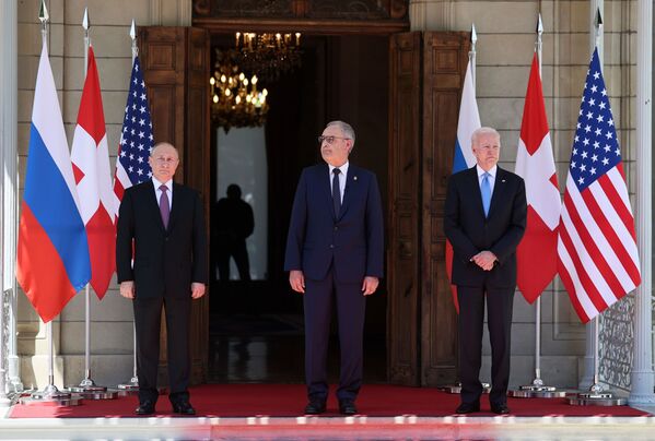 俄罗斯总统普京、瑞士联邦主席帕默林和美国总统拜登在日内瓦拉格兰奇别墅举行会面 - 俄罗斯卫星通讯社