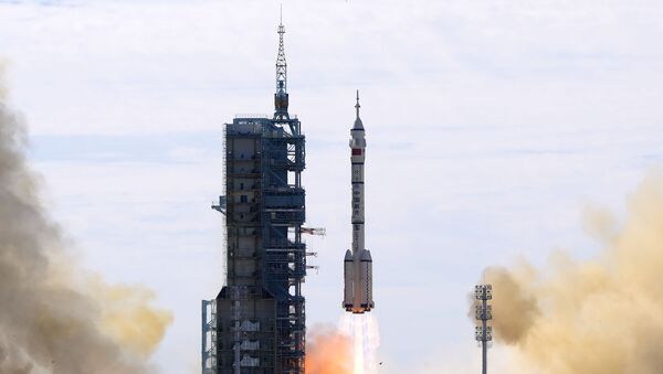 Запуск космического корабля Шэньчжоу 12 - 俄罗斯卫星通讯社