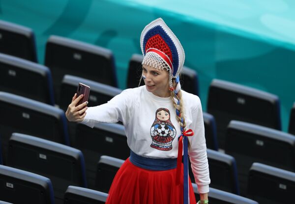 2020欧洲杯球迷民族服饰一览 - 俄罗斯卫星通讯社