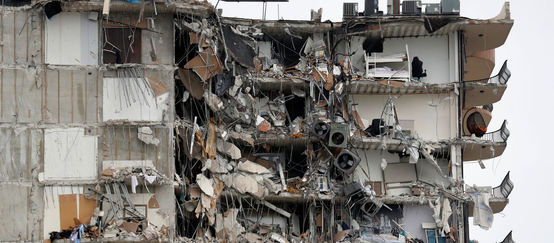 媒体：美国佛罗里达州楼房坍塌受害者将获得1.5亿美元赔偿 - 俄罗斯卫星通讯社, 1920, 22.07.2021