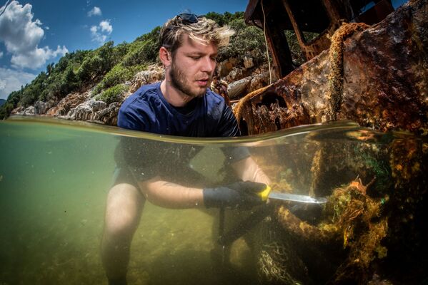 希腊伊萨卡岛海底垃圾清理工作 - 俄罗斯卫星通讯社
